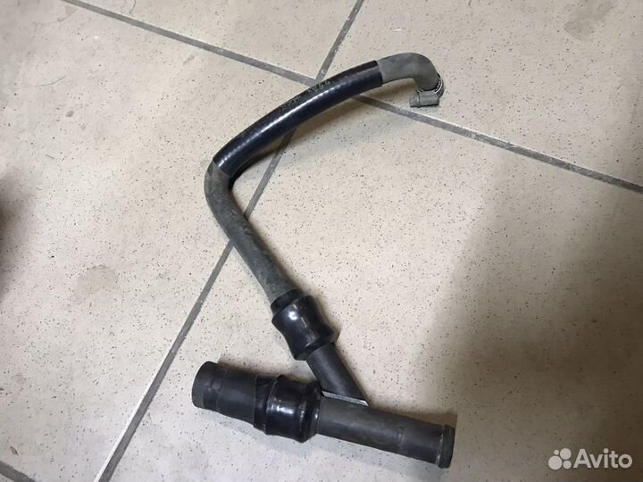 Тройник системы отопления Mercedes W124