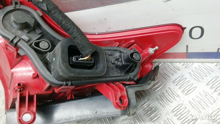 Фонарь задний правый Peugeot 3008 2010