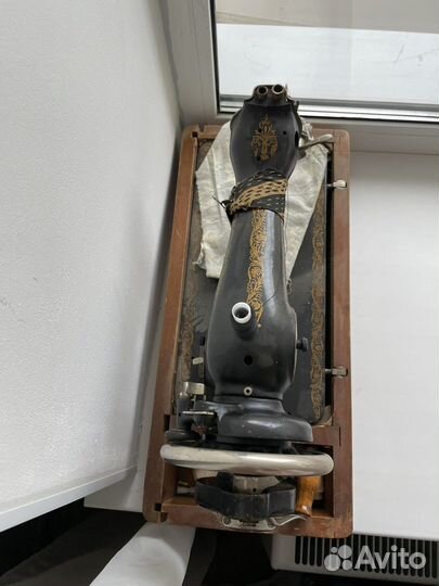 Ручная швейная машинка