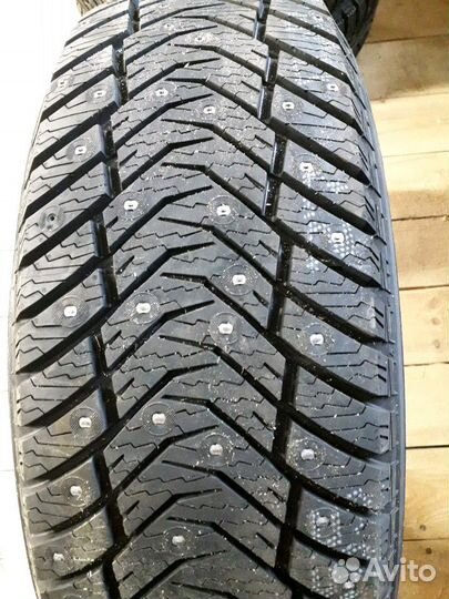 Yokohama Ice Guard IG65 215/60 R17 100T