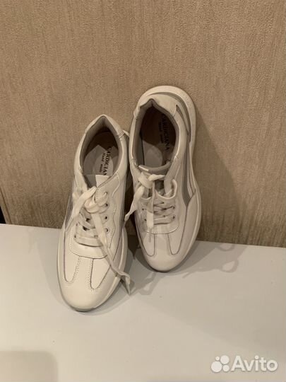 Кроссовки женские 36 размер