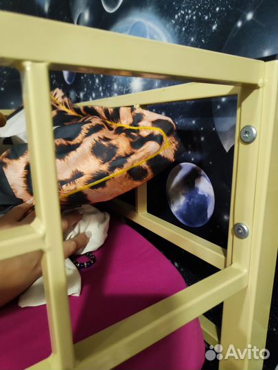 Двухъярусная кровать металлическая