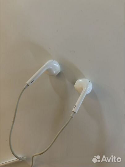 Наушники apple earpods lightning проводные