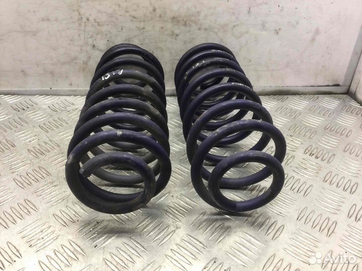 Пружина задняя Volkswagen Golf Akl