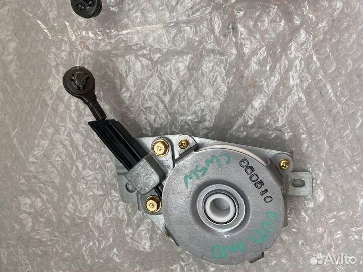 Тросик двери багажника Mitsubishi Outlander CW5W