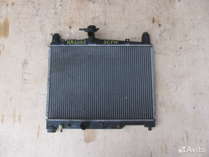 Радиатор двигателя Toyota Yaris Vitz SCP10