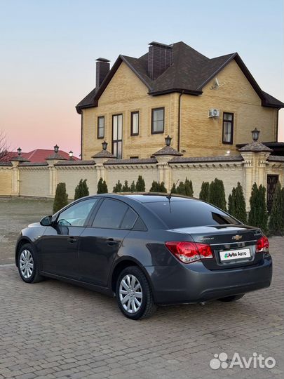 Chevrolet Cruze 1.8 AT, 2011, 221 850 км