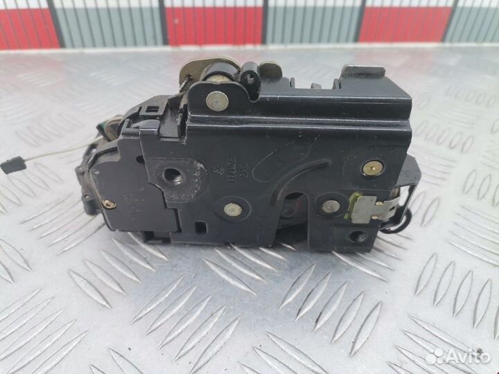 Замок двери передней правой для Seat Leon 1 (1M)