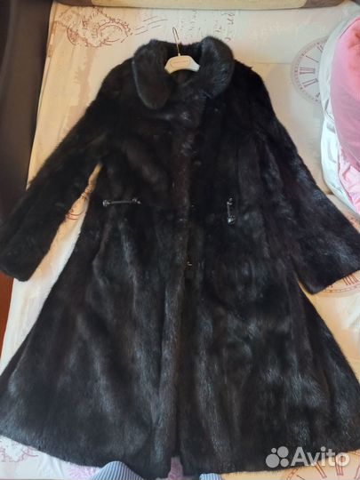 Продам норковую шубу