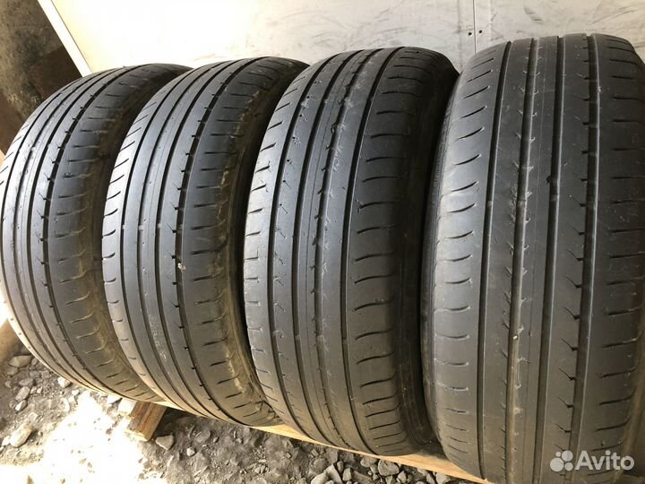 Goodyear EfficientGrip 235/60 R17