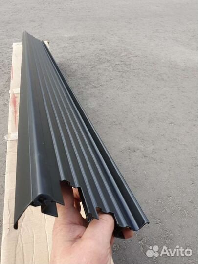 Пороги Toyota Land Cruiser 200 чёрные