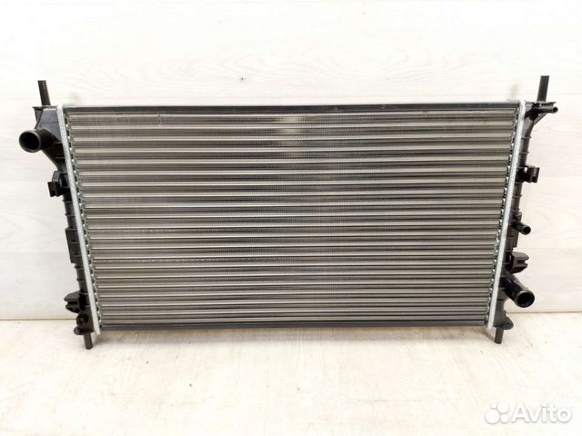 Радиатор охлаждения Ford Transit Connect 1,8дизель