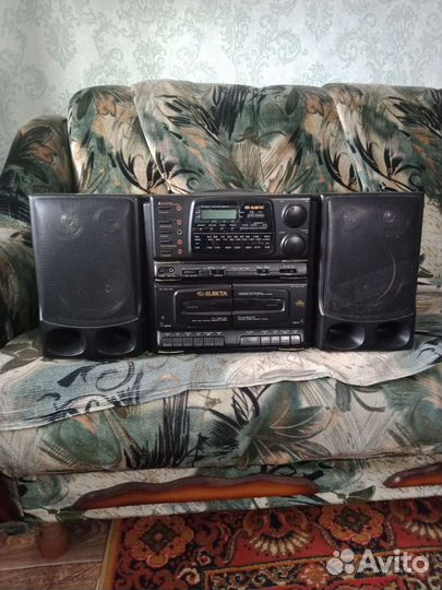 Музыкальный центр