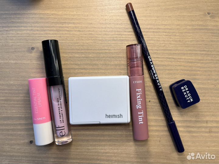 Набор косметики из Кореи, США и Англии