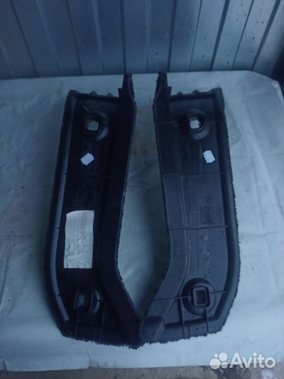 Обшивка багажника правая и левая Land Rover Range