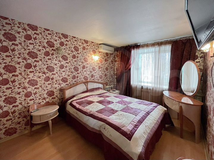 2-к. квартира, 67 м², 2/10 эт.