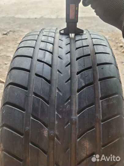 Dunlop SP Sport 8000 235/40 R18