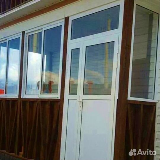 Пластиковые окна. Остекление частных домов