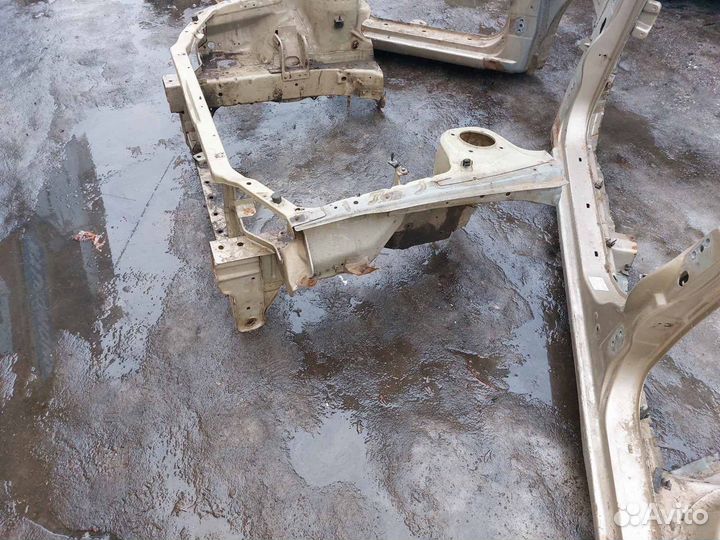 Телевизор панель передняя Kia Spectra