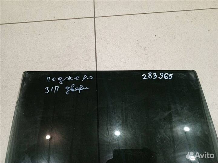 Стекло двери задней правой Mitsubishi Pajero iO 1