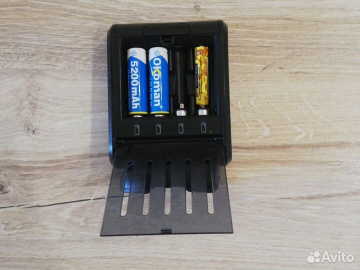 Зарядное для аккумулятора аа и ааа. GP V600D