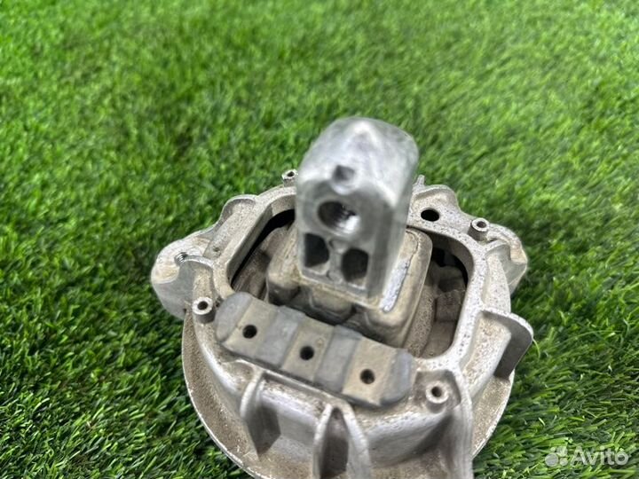 Подушка двигателя правая Bmw 5 F10 N52B25 2011