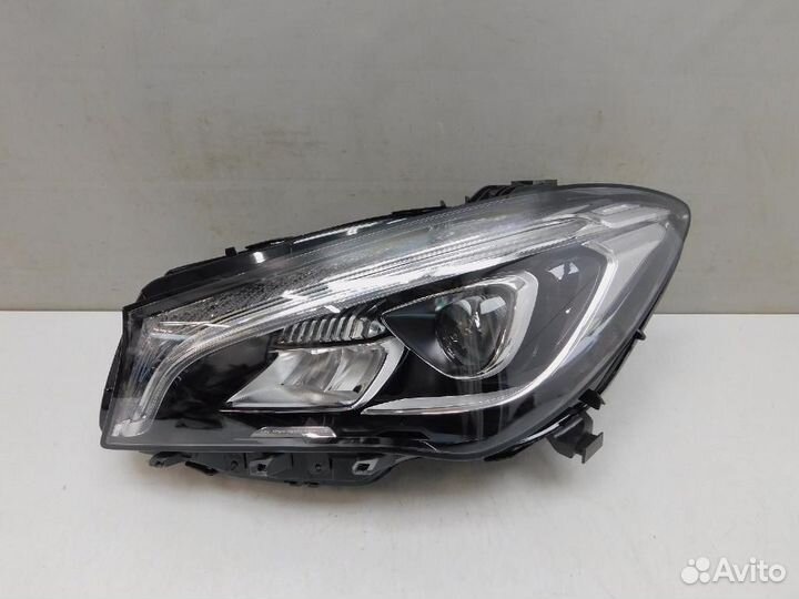 Фара левая Mercedes-Benz CLA-Class