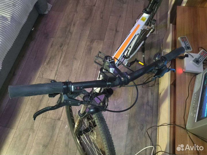 Взрослый горный велосипед GT avalanche 3.0