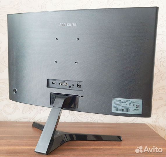 Монитор изогнутый 24