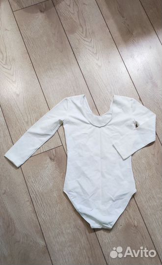 Гимнастические купальники и юбка