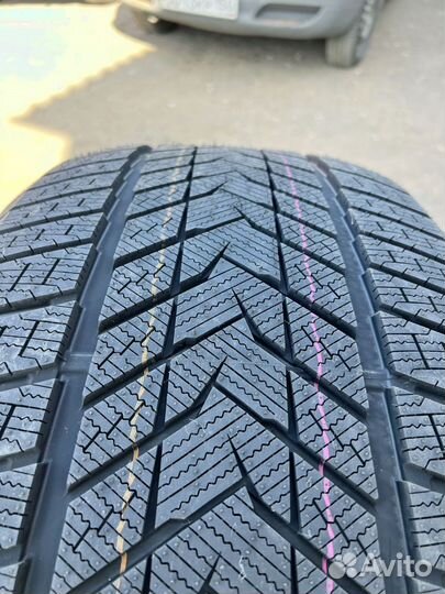 Sonix WinterXPro 999 315/40 R21 78T