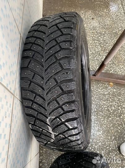 Michelin X-Ice North 4 185/65 R15 92T