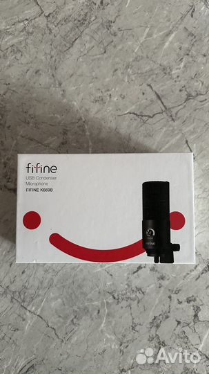 Студийный конденсаторный микрофон