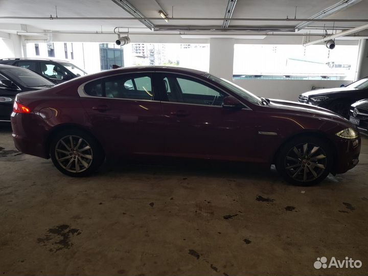 В разборе Jaguar XF (X250) 2013г. рестайлинг