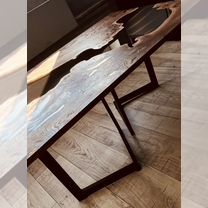 Журнальный стол из массива карагача и смолы, Белорецк