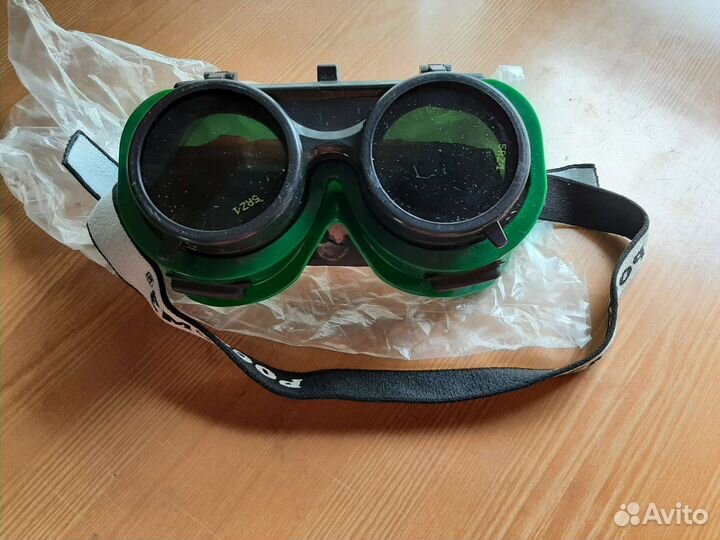 Очки защитные закрытые с непрямой вентиляцией