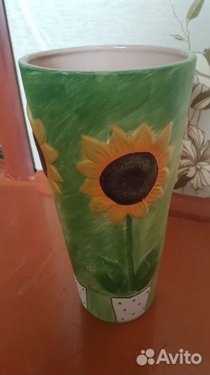 Глиненная ваза для цветов