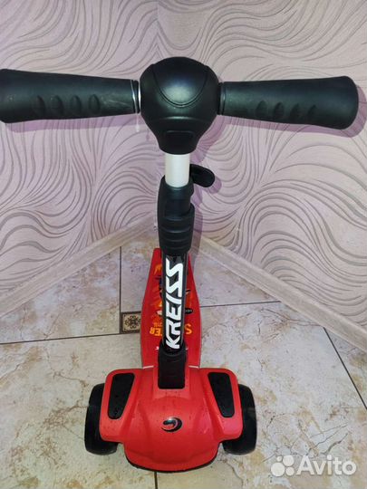 Самокат детский трехколесный новый