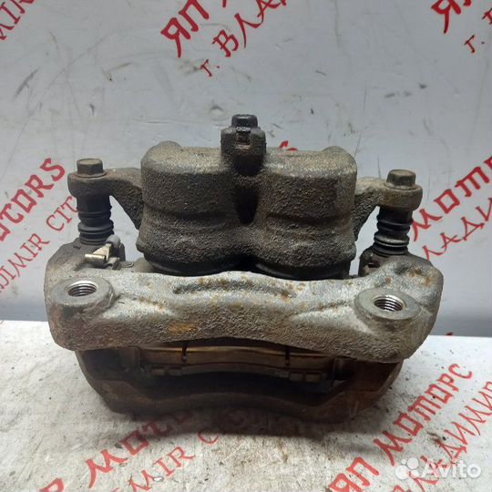 Суппорт тормозной передний левый Nissan Murano Z51