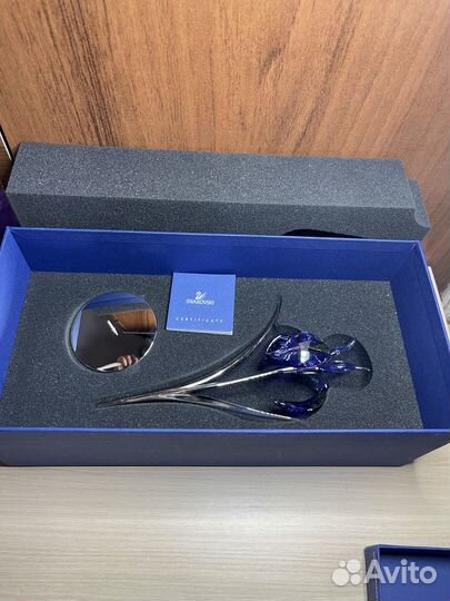 Фигурки цветов Swarovski