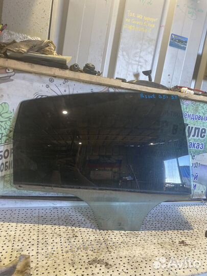 Стекло двери заднее правое Volkswagen Passat B5