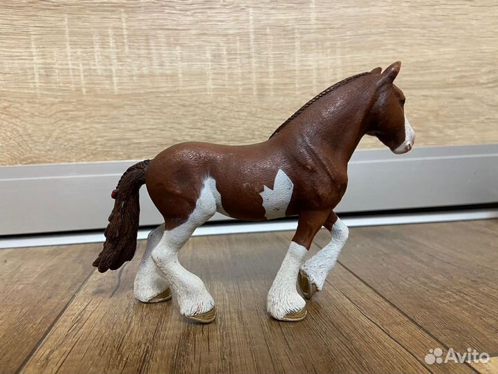 Клейдесдальская кобыла Schleich