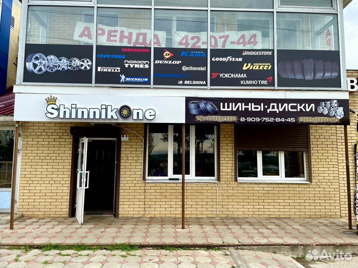 Bridgestone Blizzak VRX 215/60 R17