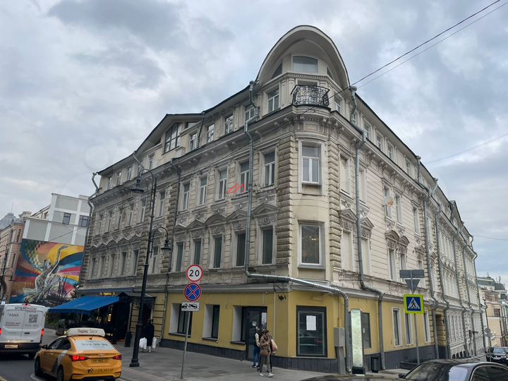 Сдам торговое помещение, 367 м²