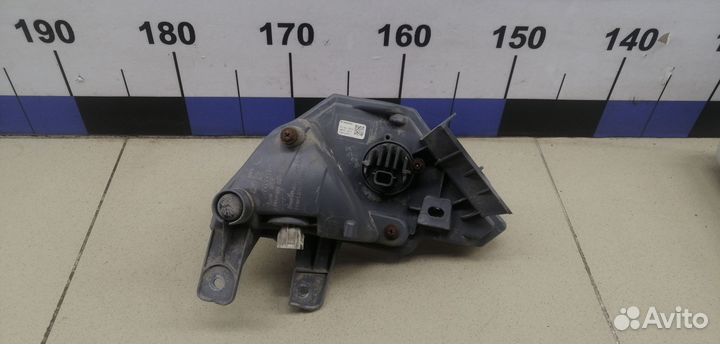 Фонарь задний в бампер правый RAV 4 2013