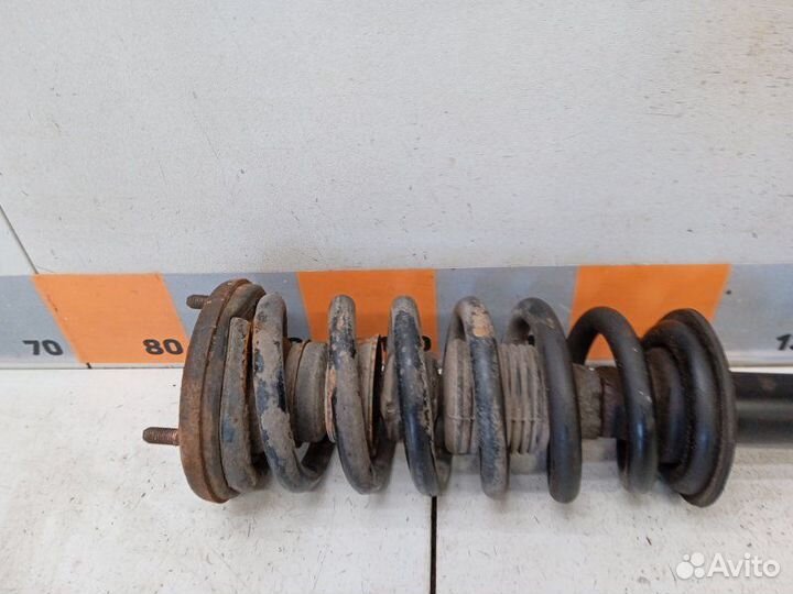 Амортизатор передний Mitsubishi Pajero 3 3.5 2003