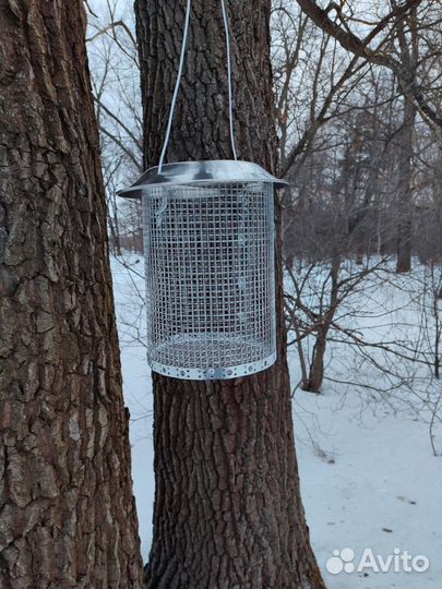 Кормушка для птиц сетчатая под арахис