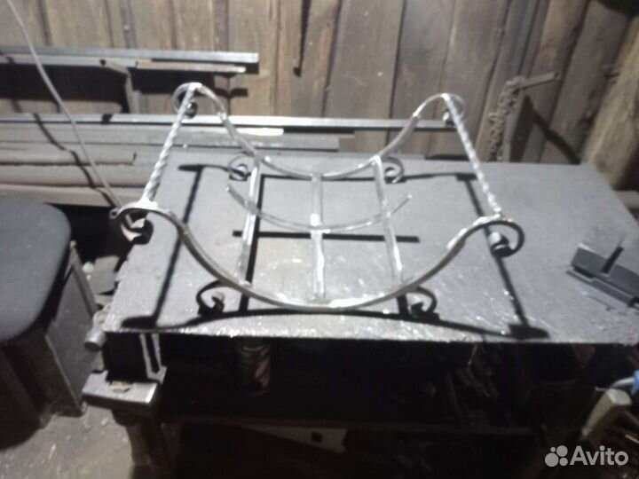 Дровница/подставка под дрова Витая