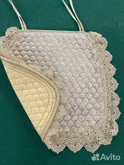 Сидушки на стулья новые