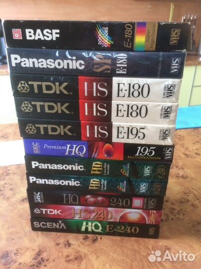 Видеокассеты в ассортименте